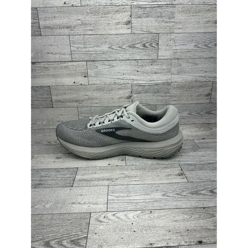 Brooks Revel 7 Women Running Shoes Grey White 1204241B036 Size‎ 9.5 Medium B